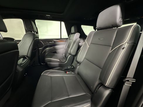 Used 2023 Cadillac Escalade Premium Luxury AWD/4WD image 25