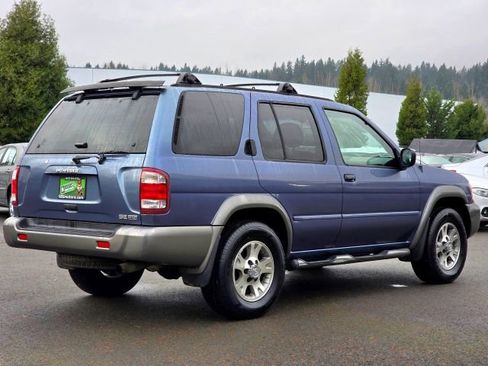 Used 2001 Nissan Pathfinder SE image 7