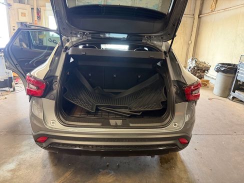 Used 2025 Chevrolet Trax RS w/ Driver Confidence Package FWD image 18