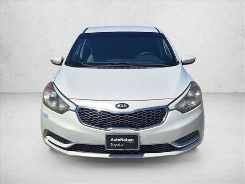 Used 2015 Kia Forte LX FWD image 2
