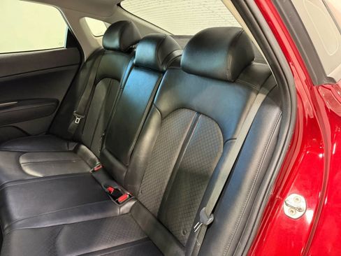 Used 2020 Kia Optima SE image 25