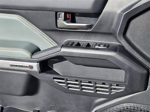 New 2025 Toyota Tacoma 4x4 Double Cab Hybrid image 17