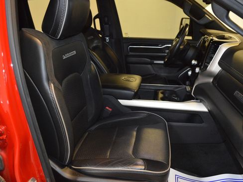 Used 2019 RAM 1500 Laramie w/ Sport Appearance Package image 11