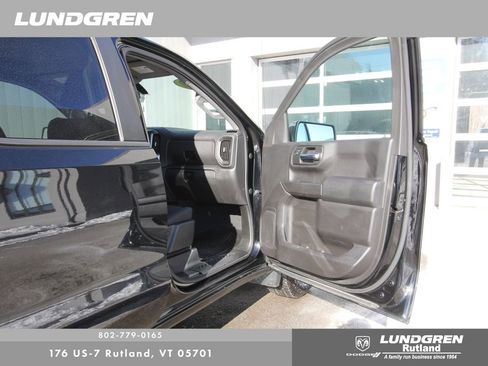 Used 2020 GMC Sierra 1500 4x4 Crew Cab w/ Convenience Package image 8