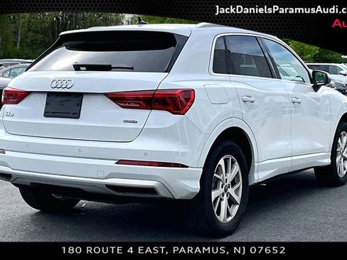 Used 2023 Audi Q3 2.0T Premium w/ Convenience Package AWD/4WD image 2