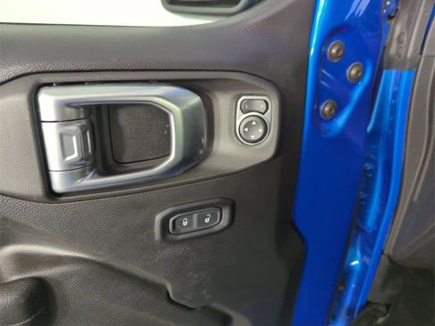 Used 2022 Jeep Wrangler Unlimited Rubicon 4xe image 19