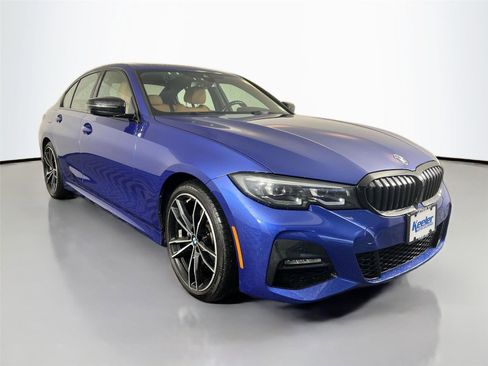 Used 2022 BMW 330i xDrive Sedan w/ M Sport Package AWD/4WD image 8