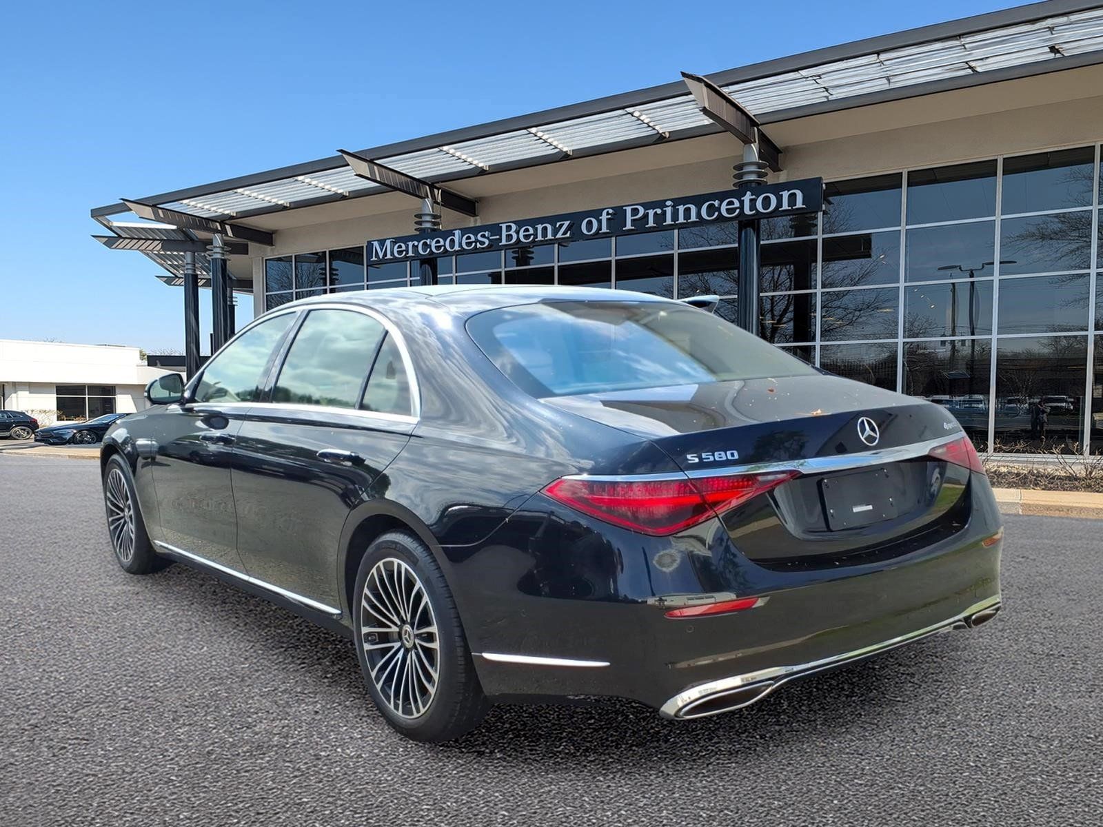 Certified 2024 Mercedes-Benz S 580 4MATIC Sedan image 5