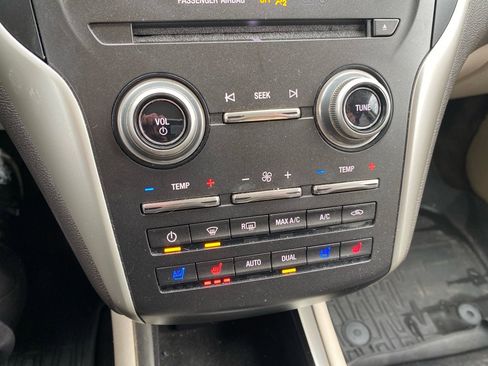 Used 2017 Lincoln MKC Reserve w/ Lincoln MKC Climate Package image 17