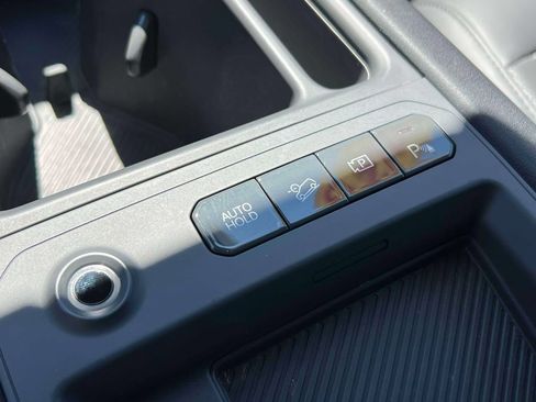 Certified 2024 Kia EV9 Light Long Range RWD image 32