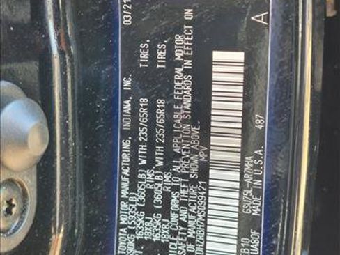 Used 2021 Toyota Highlander XLE AWD/4WD image 27