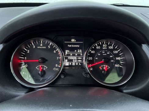 Used 2012 Nissan Rogue SV AWD/4WD image 19