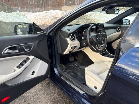 Used 2017 Mercedes-Benz CLA 250 4MATIC image 13