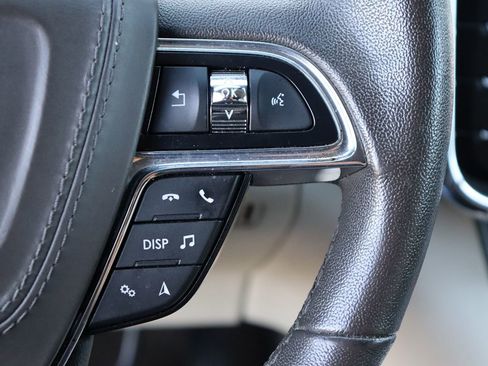 Used 2020 Lincoln Continental w/ Premium Package image 19