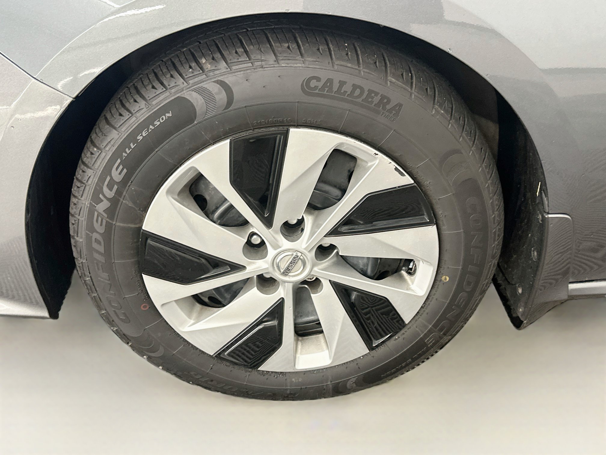 Used 2020 Nissan Altima 2.5 S FWD image 11