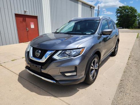 Used 2018 Nissan Rogue SL image 3