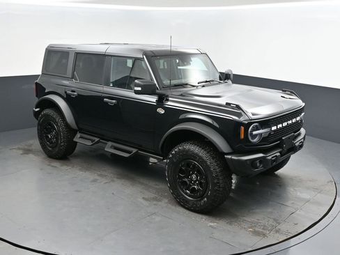 Used 2023 Ford Bronco Wildtrak image 37