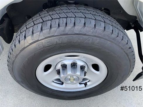 Used 2020 Chevrolet Express 3500 w/ Driver Convenience Package image 20