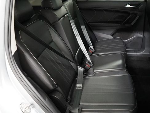 Used 2023 Volkswagen Tiguan SE w/ Panoramic Sunroof Package AWD/4WD image 26