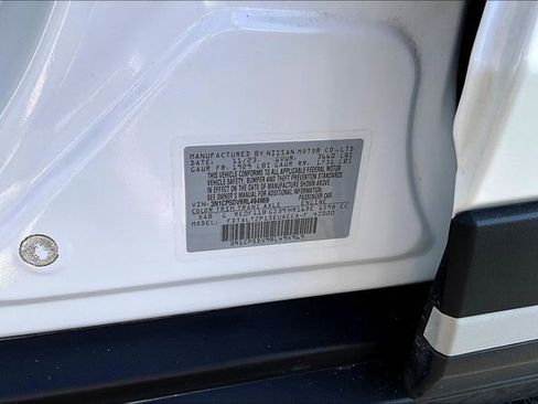 Used 2024 Nissan Kicks SR w/ SR Premium Package FWD image 18