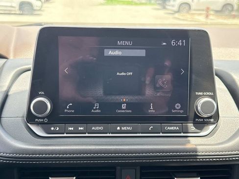Certified 2023 Nissan Rogue SV FWD image 22