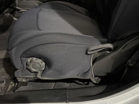 Used 2022 Jeep Wrangler Sport S image 24