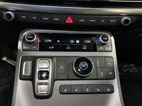 Used 2024 Hyundai Palisade Calligraphy FWD image 40