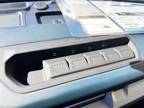 New 2025 Ford Bronco Heritage Edition image 15