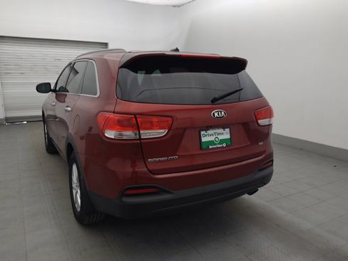 Used 2016 Kia Sorento AWD image 5