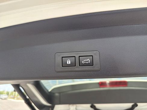 Used 2023 Subaru Ascent Limited w/ Technology Package AWD/4WD image 11