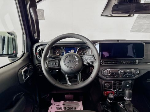 New 2026 Jeep Gladiator Rubicon image 2