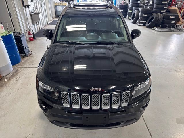 Used 2016 Jeep Compass Latitude w/ Sun/Sound Group AWD/4WD image 27