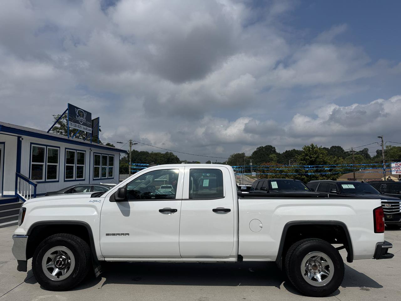 Used 2017 GMC Sierra 1500 4x4 Double Cab image 4