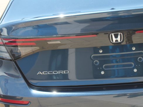 Used 2025 Honda Accord SE image 5