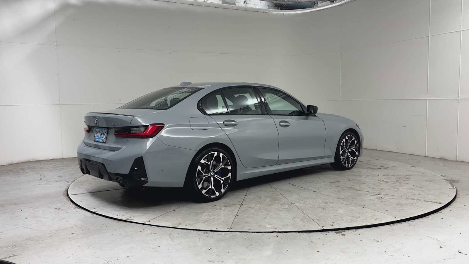 Used 2026 BMW 330i xDrive Sedan w/ M Sport Package AWD/4WD image 4