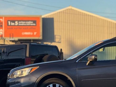 Used 2015 Subaru Outback 2.5i Limited image 16