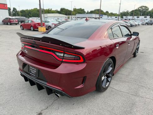 Used 2019 Dodge Charger Scat Pack RWD image 3