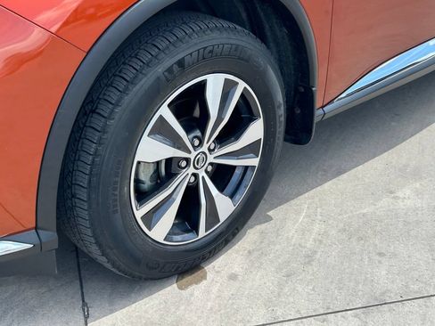 Used 2020 Nissan Murano SV w/ Premium Package FWD image 9