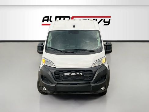 Used 2025 RAM ProMaster 2500 w/ Convenience Group FWD image 2