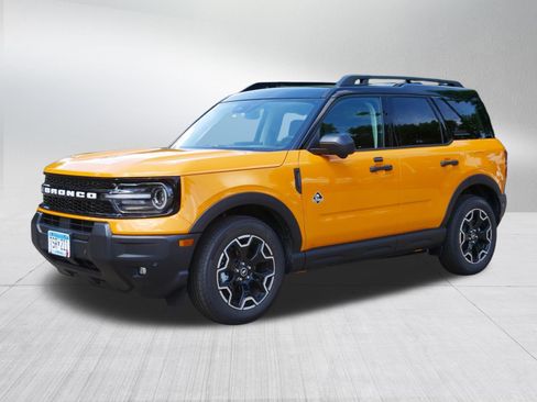 Used 2026 Ford Bronco Sport Outer Banks w/ Outer Banks Tech Package+ AWD/4WD image 3