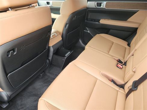 Certified 2025 Hyundai Santa Fe Limited image 21