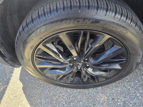 Used 2021 Kia Telluride SX w/ Towing Package image 9