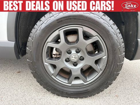 Used 2025 Honda Pilot TrailSport image 31