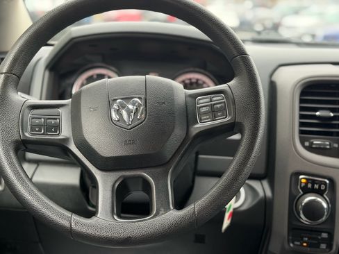 Used 2018 RAM 1500 Express image 14