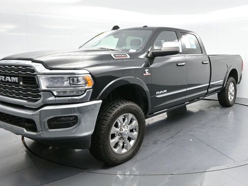 Used 2022 RAM 3500 Limited AWD/4WD image 3