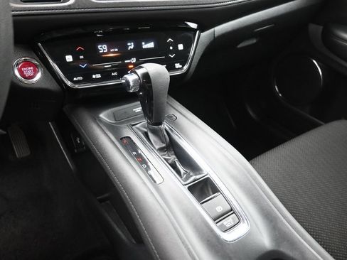 Used 2017 Honda HR-V EX image 9