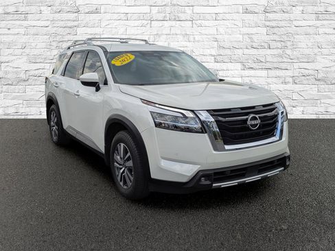 Used 2022 Nissan Pathfinder SL FWD image 4