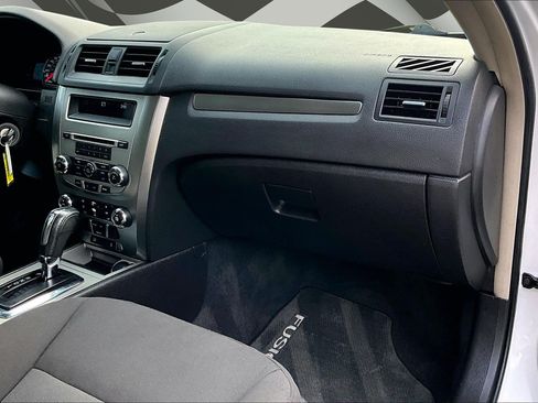 Used 2012 Ford Fusion Hybrid FWD image 16