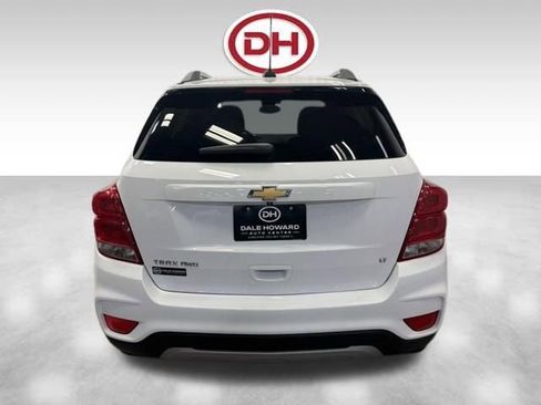 Used 2018 Chevrolet Trax LT w/ LT Convenience Package image 11