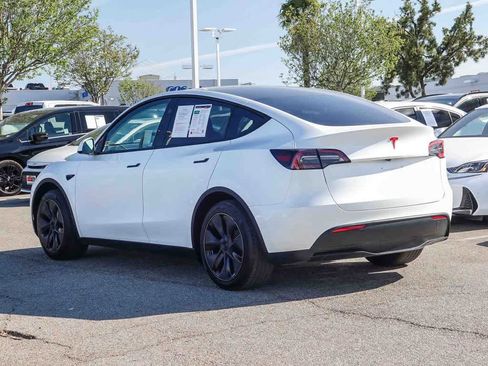 Used 2025 Tesla Model Y Long Range image 6